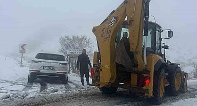 Gercüş'te kar nedeniyle 5 köy yolu ulaşıma kapandı
