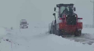 Gercüş'te kardan kapanan 45 köy yolu ulaşıma açıldı