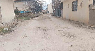 Gölbaşı ilçesinde mahallelinin asfalt tepkisi
