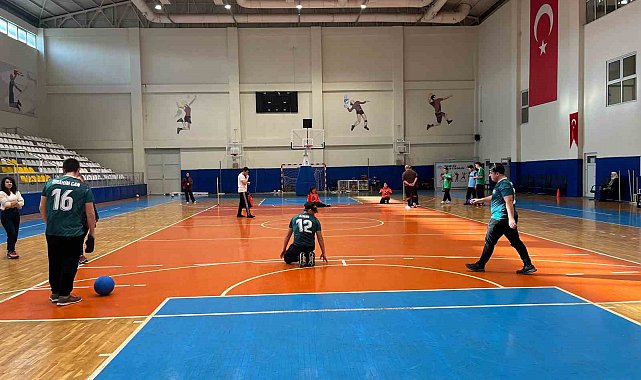 Gözler kapalı 12 dakikalık maçın kazananı empati oldu