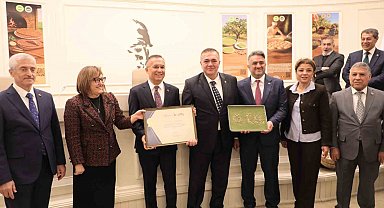 GTB'ye coğrafi işaret başarıları için teşekkür plaketi