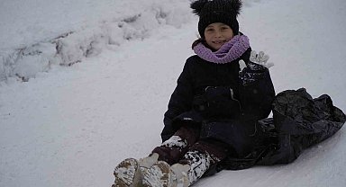 Gümüşhane'de kar tatili eğlenceye dönüştü