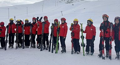 Hakkari'de karlar üzerinde ilk adımlar