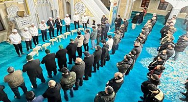 Hakkari'de Regaib Kandili idrak edildi