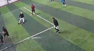 Halı sahada ölüm kameraya yansıdı