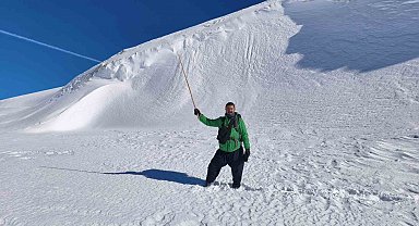 Harrut Yaylasına karlı yolda 4 saatlik tırmanış