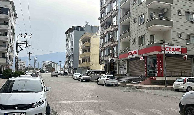 Hatay'da kuvvetli fırtına etkisini hissettirdi