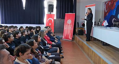 Hatay'da öğrencilere dezenformasyonla mücadele farkındalık eğitimi verildi