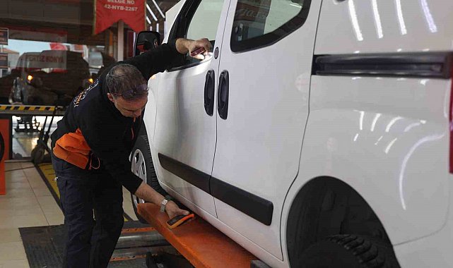 Hava yastıkları silikonlu, 11 değişik parçayla toplanan otomobil pes dedirtti