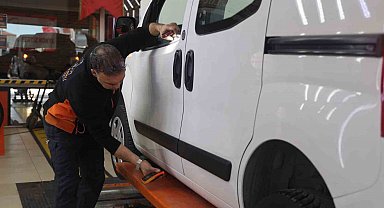 Hava yastıkları silikonlu, 11 değişik parçayla toplanan otomobil pes dedirtti