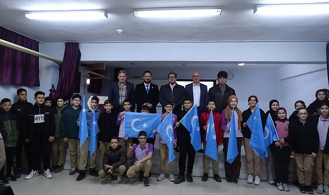 Havran İmam Hatip Ortaokulu'nda 10 Aralık Dünya İnsan Hakları Günü programı düzenlendi