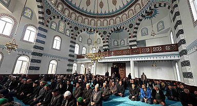 Hayber Camii ibadete açıldı