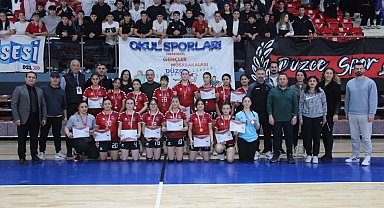 Hentbolda şampiyonlar belli oldu