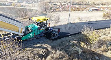 Höbek mahallesine 8 bin 600 tonluk sıcak asfalt