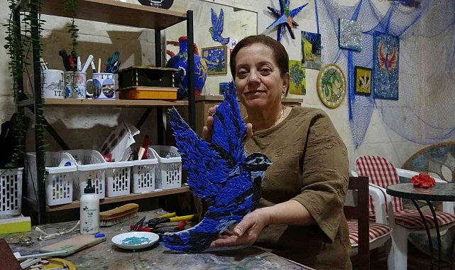 Hobi olarak başladığı mozaik sanatında dünyaya açılmak istiyor