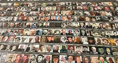 Hüzün ve hatıra yan yana