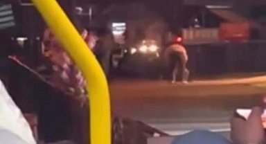 İki grup tekme tokat kavga etti, o anlar kameraya yansıdı