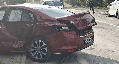 İki otomobilin çarpışması neticesinde 5 kişi yaralandı