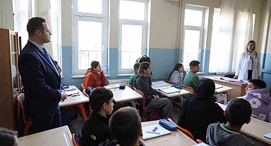 İl Milli Eğitim Müdürü Çay, Köyceğiz'de öğrenci ve öğretmenlerle bir araya geldi