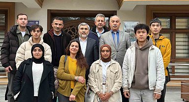 İlk kamu kuruluş ziyaretini Müftü Gül'e yaptılar