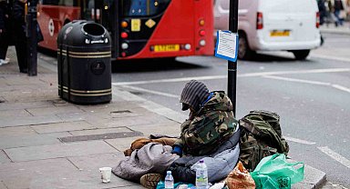 İngiltere'de 380 binden fazla kişi evsiz