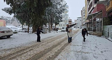 İslahiye'de kar etkili oluyor