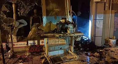 Isparta'da iç giyim mağazasında çıkan yangın itfaiye ekiplerince söndürüldü