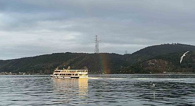İstanbul Boğazı'nda gökkuşağı şöleni