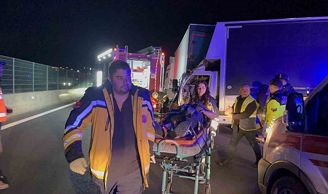 İstanbul TEM Otoyolu'nda sıkışmalı zincirleme kaza: 4 yaralı