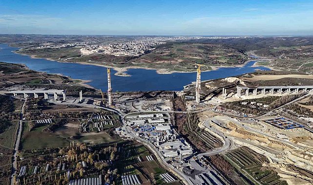 İstanbul trafiğine nefes olacak Sazlıdere Köprüsü kuleleri tamamlanıyor