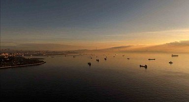 İstanbul'a çöken pus ve hava kirliliği dron ile görüntülendi