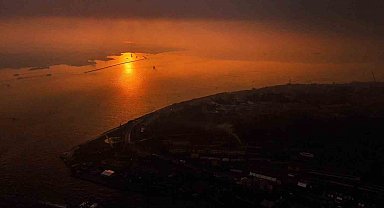 İstanbul'da Boğaz çevresine çöken pus ve etkili olan hava kirliliği dron ile görüntülendi