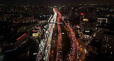 İstanbul'da yüzde 90'a ulaşan trafik havadan görüntülendi