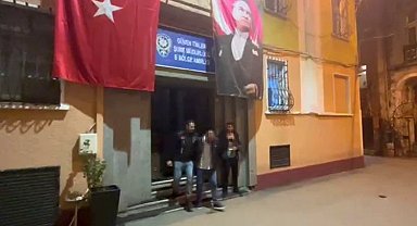 İstiklal Caddesi'nde merdivendeki telefonu çalan şüpheli yakalandı