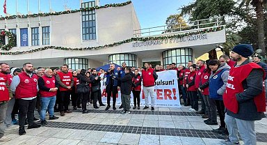 İzmir Büyükşehir işçilerinin eylemi beşinci gününde