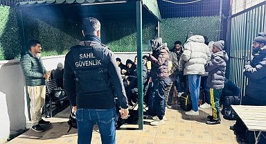 İzmir'de 20 düzensiz göçmen ve 1 göçmen kaçakçısı yakalandı