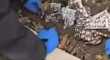 İzmir'de bahçeden 9 bin uyuşturucu hap çıktı