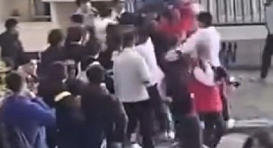 İzmir'de öğrenciler birbirine girdi: Sokak boks ringine döndü