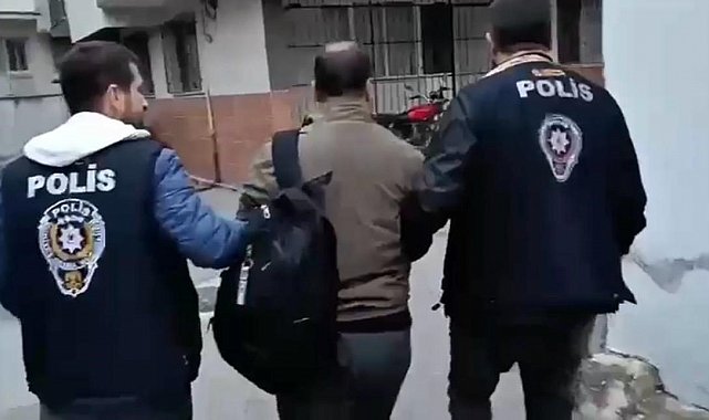 İzmir'de siber operasyonu: 4 firari dolandırıcı yakalandı