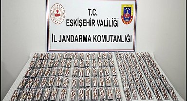 Jandarma tarlada 5 bin 488 adet sentetik hap ele geçirdi