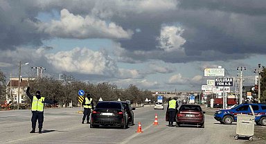 Jandarma yılbaşı öncesi trafik denetimlerini artırdı