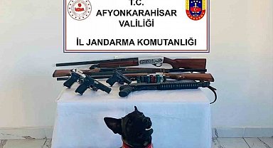 Jandarmadan ruhsatsız silah operasyonu