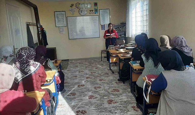 Kadın çiftçilere yönelik eğitimler sürüyor