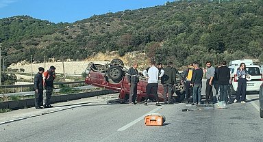 Kamyonet sürücüsü hayatını kaybetti