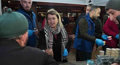 Kandilde dualar edildi ağızlar tatlandı