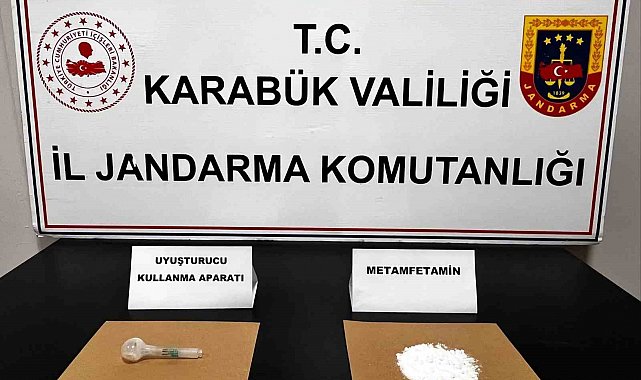 Karabük'te 70 adet sentetik ecza hap ele geçirildi