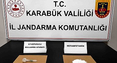 Karabük'te 70 adet sentetik ecza hap ele geçirildi