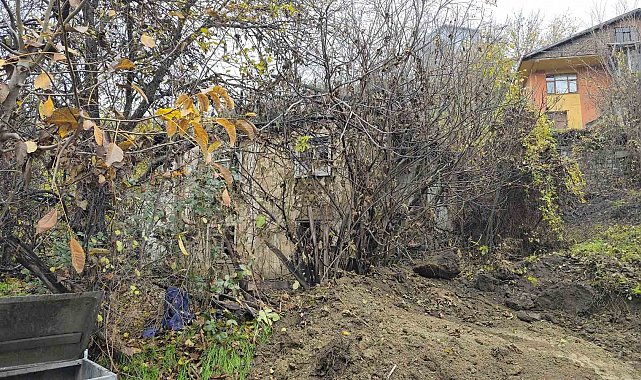 Karabük'te metruk binada çıkan yangın korkuttu