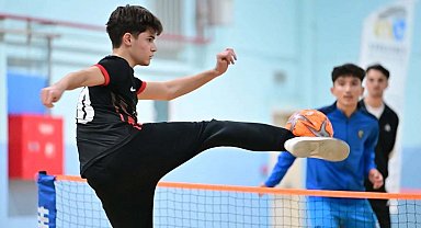 Karacabey'de ayak tenisi şampiyonu Karaca