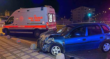 Karaman'da iki otomobil çarpıştı: 3 yaralı